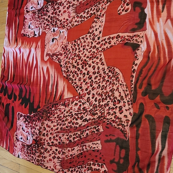 Leopard/ Cheeta Oversized Scarf - Picture 9 of 10